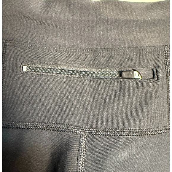 NIKE Dri-Fit Black Workout Capri Pants. Athleisure/Athletic/Gym. Size Medium - Picture 7 of 8